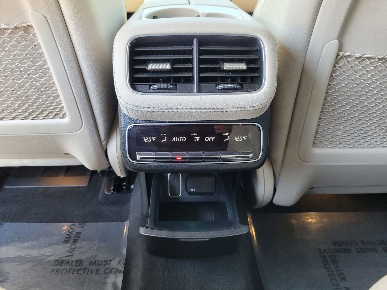 Used 2023 Mercedes-Benz GLS 450 4MATIC image 18