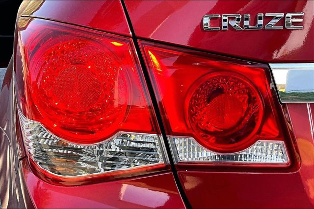 Used 2011 Chevrolet Cruze LT w/ RS Package FWD image 28