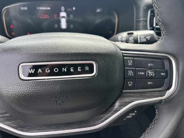Used 2024 Jeep Wagoneer Series II w/ Flexible Seating Group AWD/4WD image 28