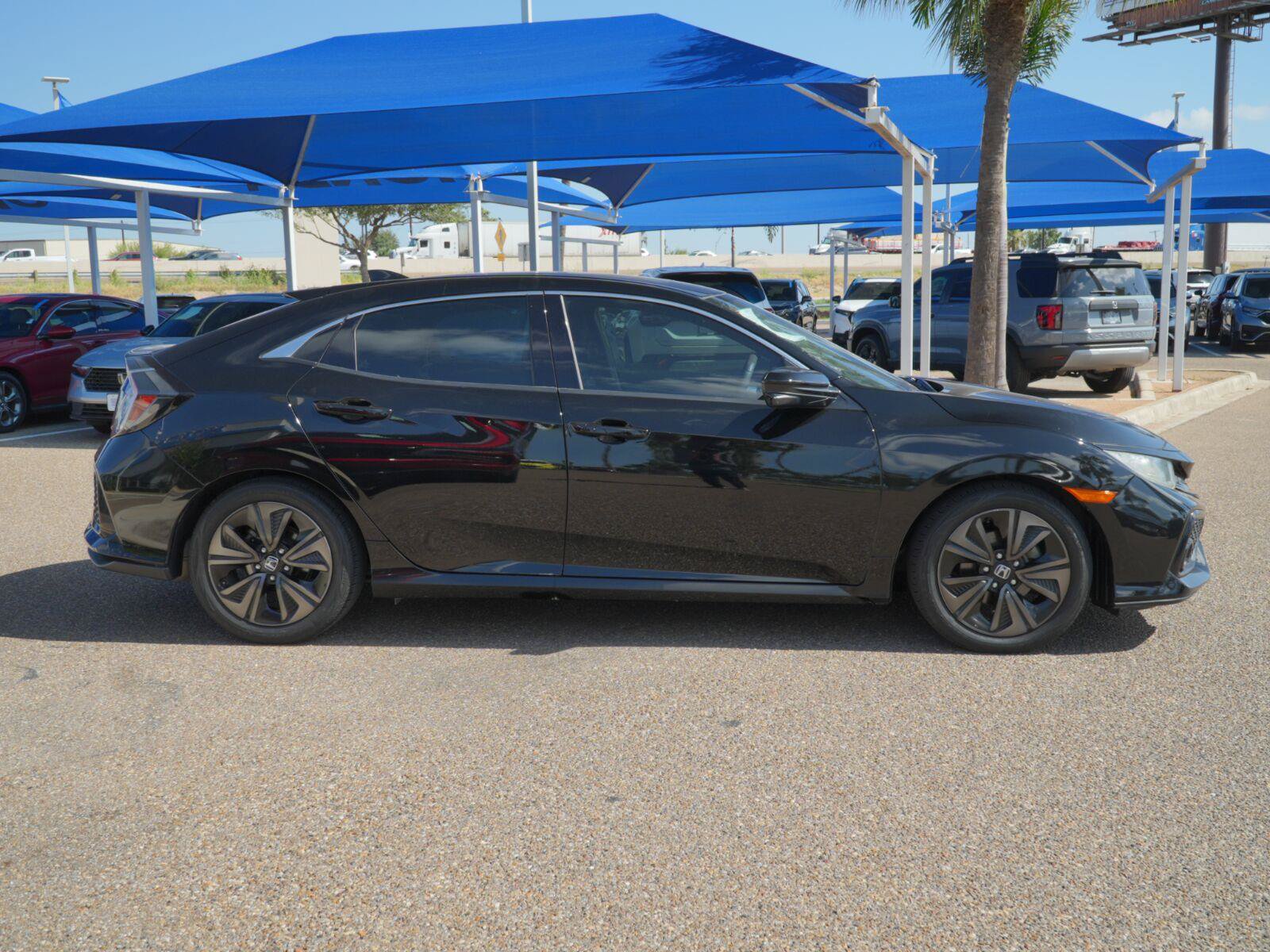 Used 2018 Honda Civic EX image 9