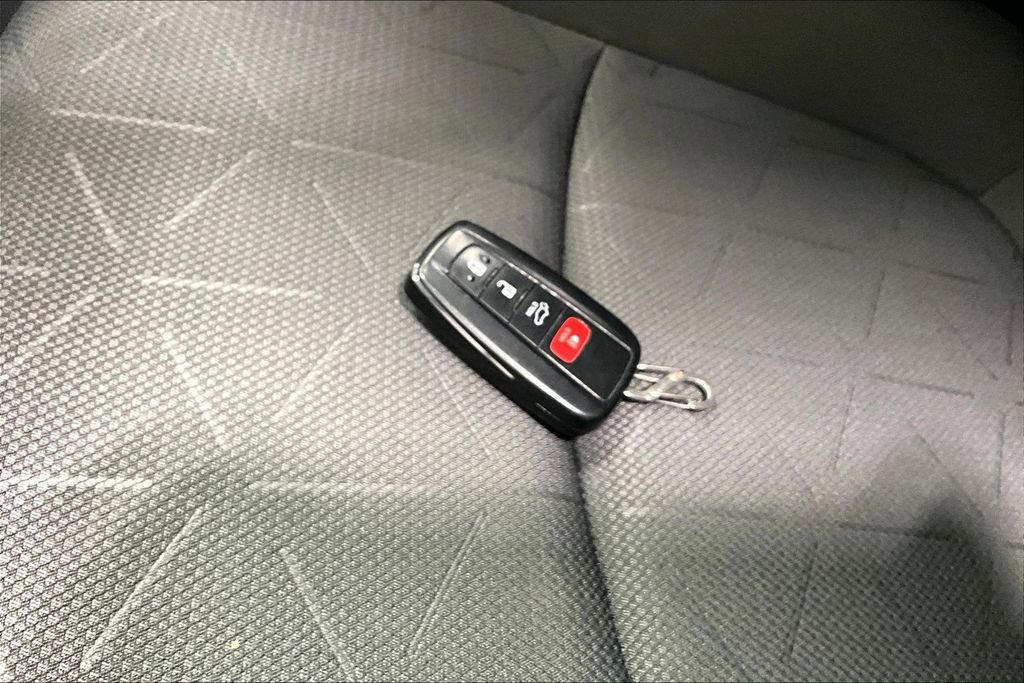Used 2024 Toyota RAV4 XLE w/ Convenience Package AWD/4WD image 9