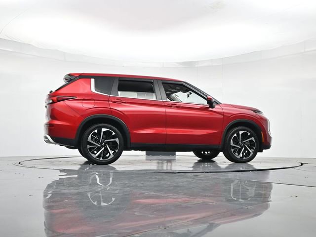 Used 2024 Mitsubishi Outlander SE image 36