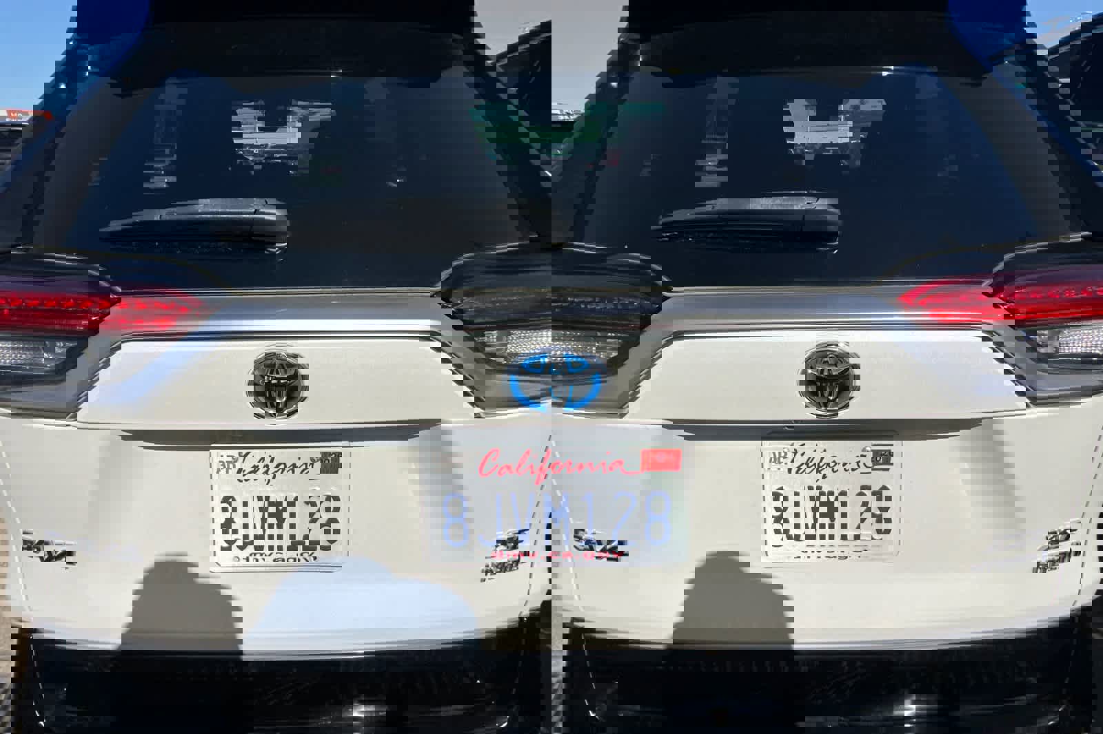 Used 2019 Toyota RAV4 XSE w/ Carpet Mat Package AWD/4WD image 19