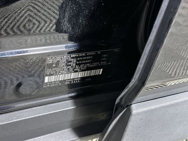 Used 2021 Toyota RAV4 LE AWD/4WD image 35