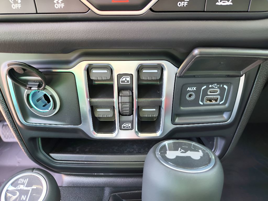 New 2025 Jeep Wrangler Sahara image 21