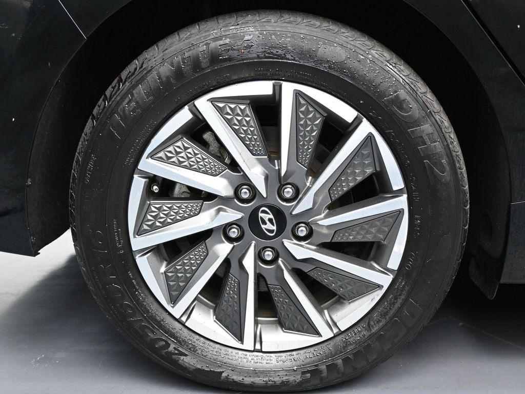 Used 2021 Hyundai Ioniq Limited FWD image 10