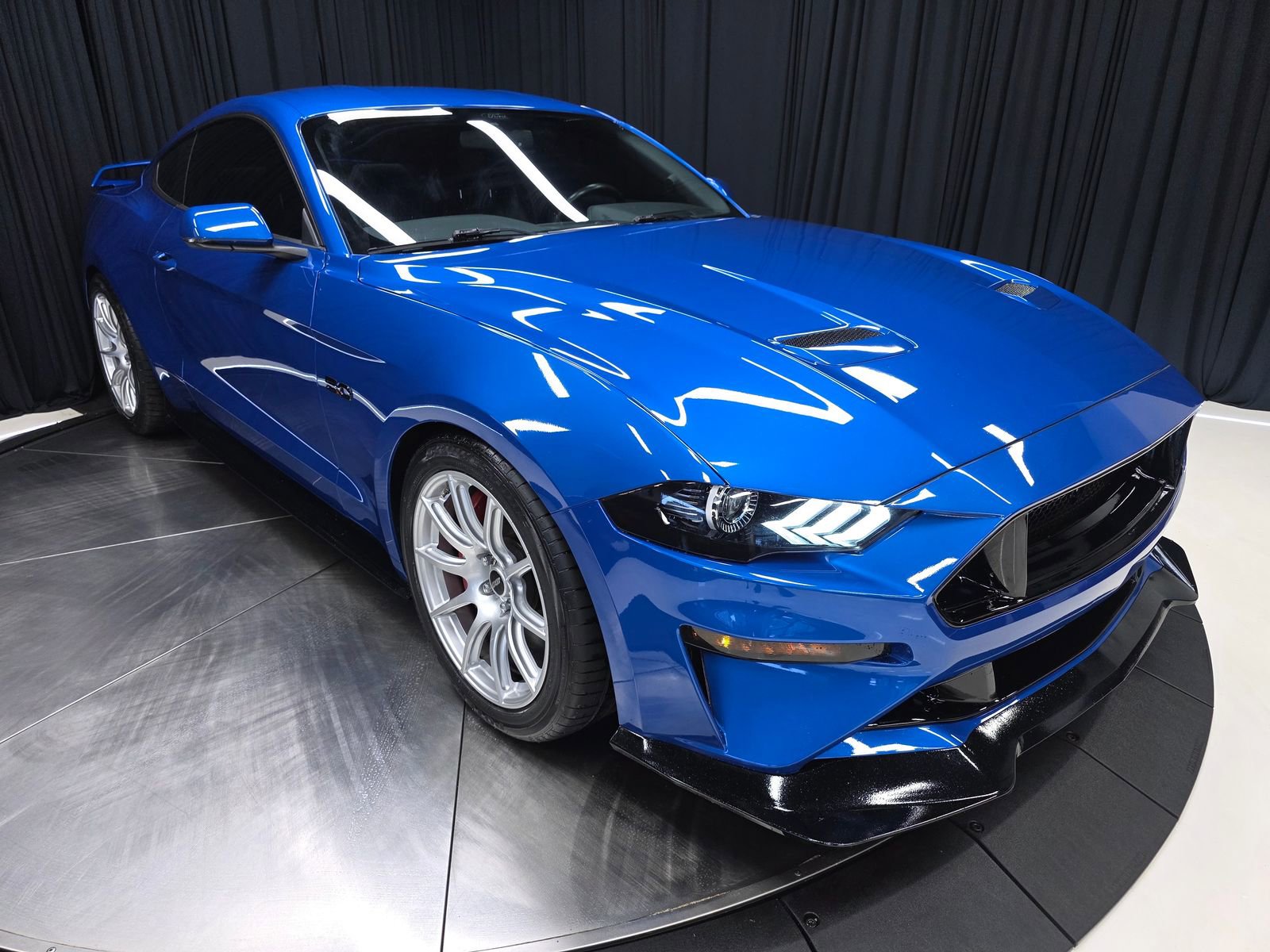 Used 2019 Ford Mustang GT Premium w/ GT Performance Package RWD image 39