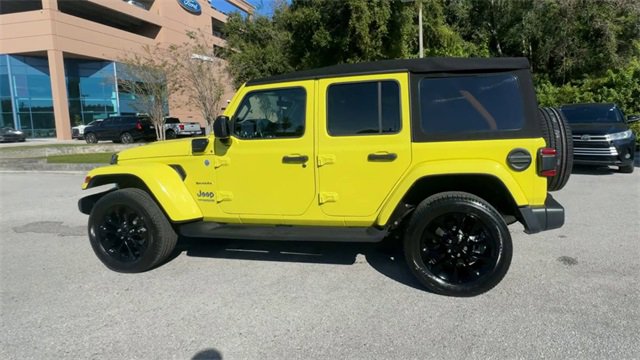 Used 2022 Jeep Wrangler Unlimited Sahara w/ Safety Group image 17