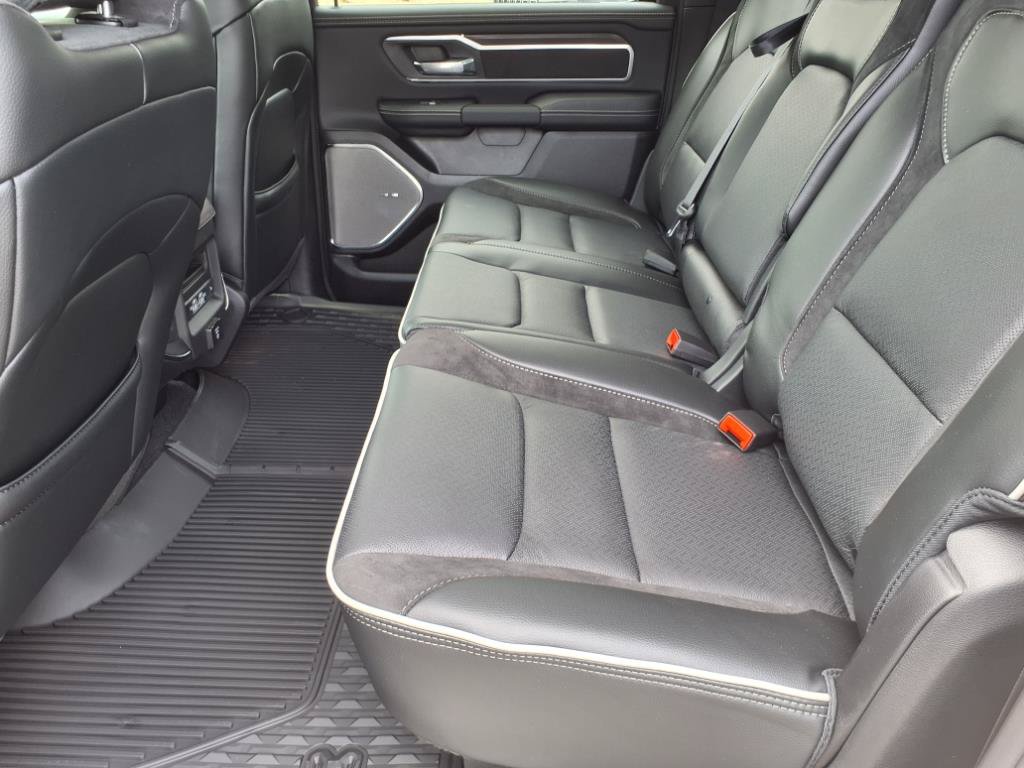 Used 2025 RAM 1500 Laramie AWD/4WD image 4