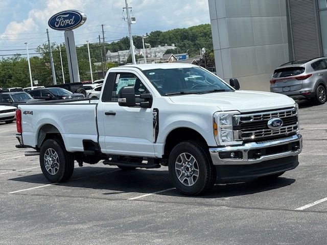 New 2025 Ford F350 XLT image 9