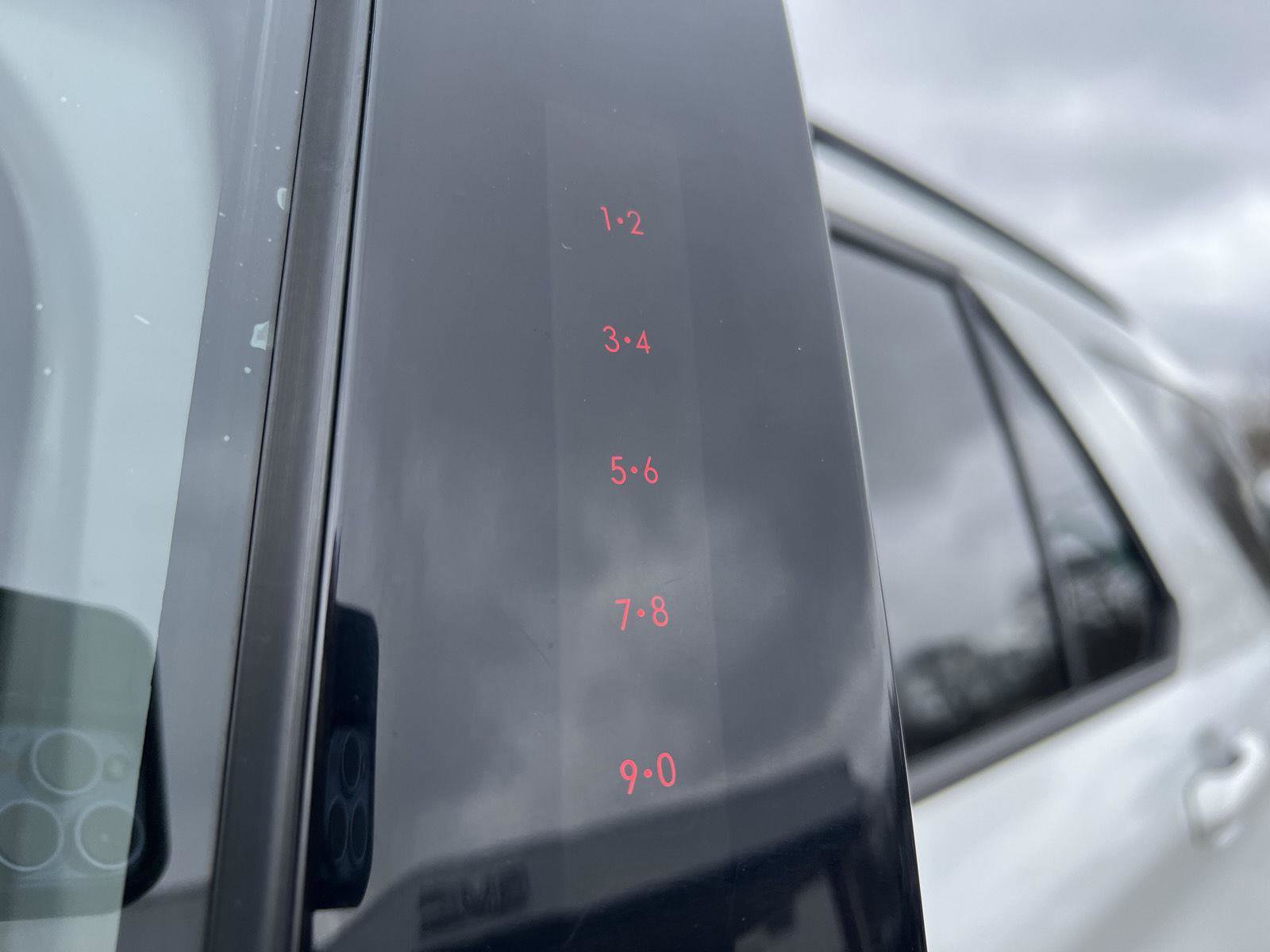 Used 2020 Ford Explorer XLT w/ Equipment Group 202A AWD/4WD image 12