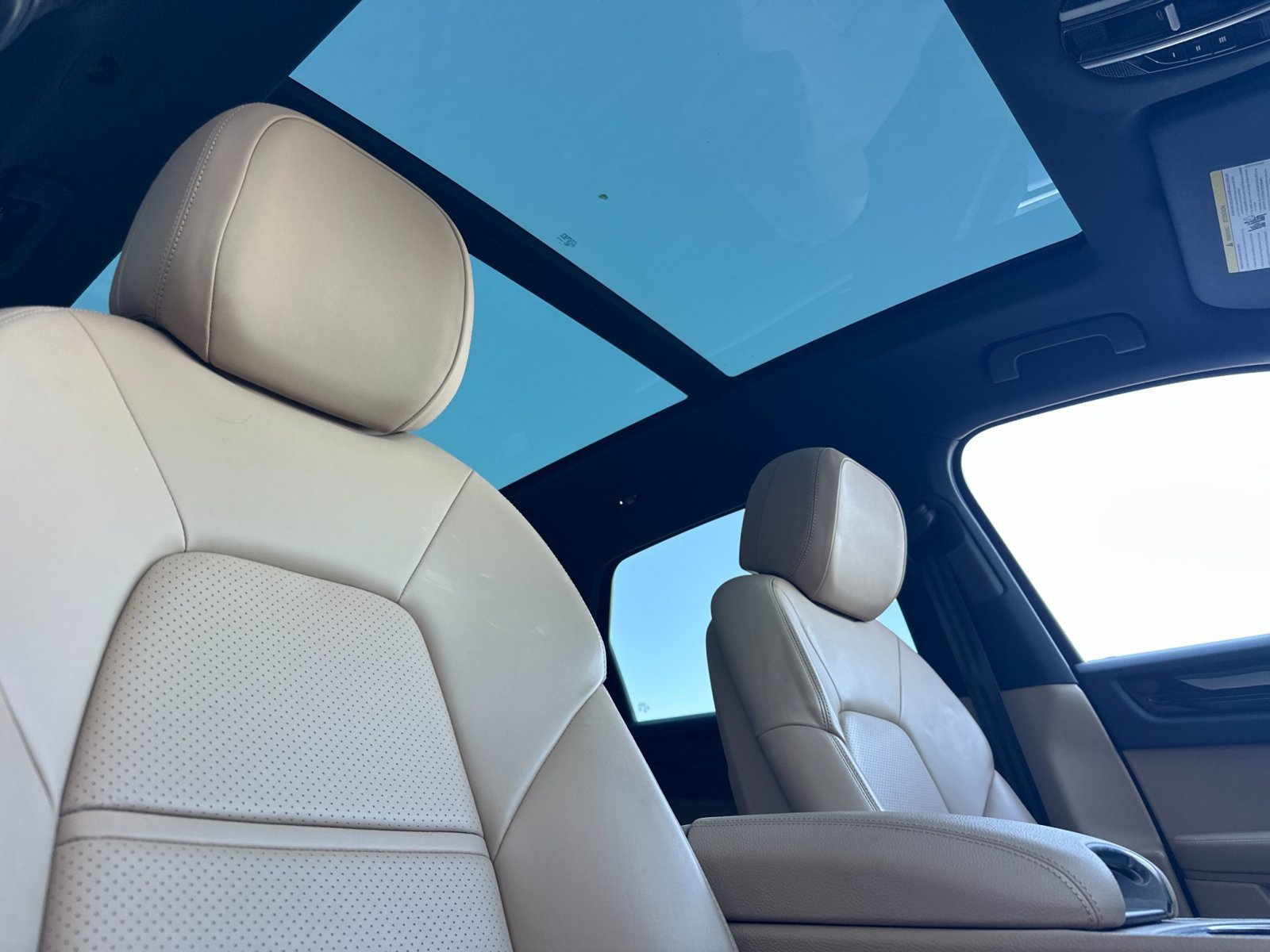 Certified 2023 Porsche Cayenne AWD/4WD image 22