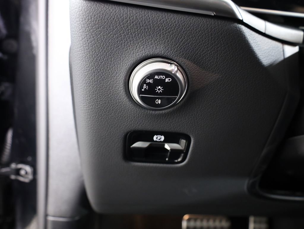 Certified 2026 Mercedes-Benz GLC 300 4MATIC image 11