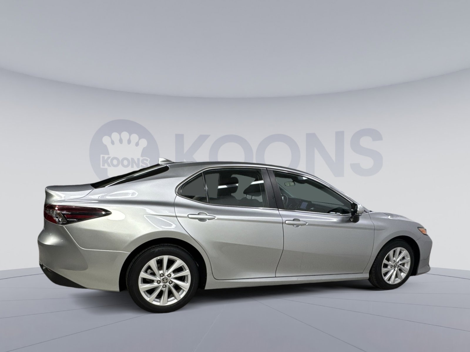 Used 2022 Toyota Camry LE image 13