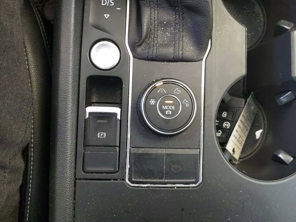 Used 2019 Volkswagen Atlas SE w/ Towing Package AWD/4WD image 25