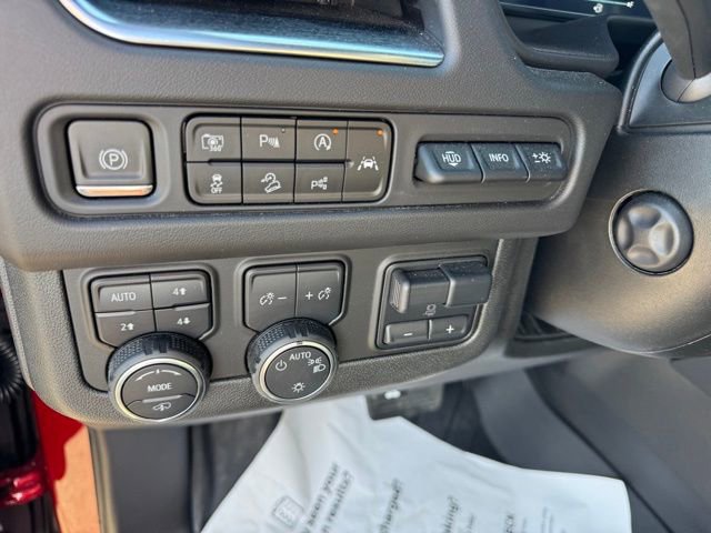 Used 2024 Chevrolet Suburban High Country w/ Advanced Technology Package image 21