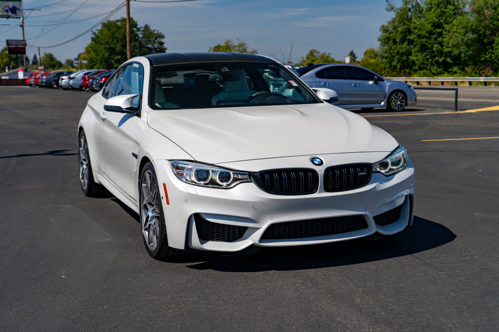 Used 2016 BMW M4 Coupe w/ Competition Package RWD image 2
