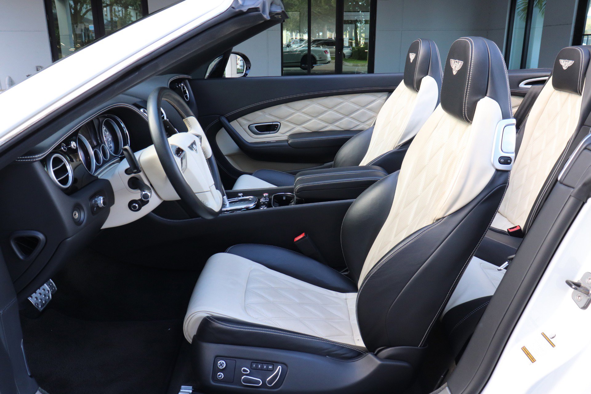 Used 2015 Bentley Continental GT V8 S image 22