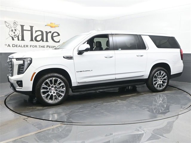 Used 2025 GMC Yukon XL Denali image 32