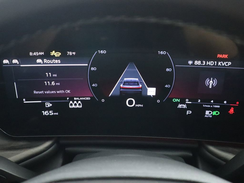 Used 2025 Audi Q5 Premium w/ Convenience Package image 34