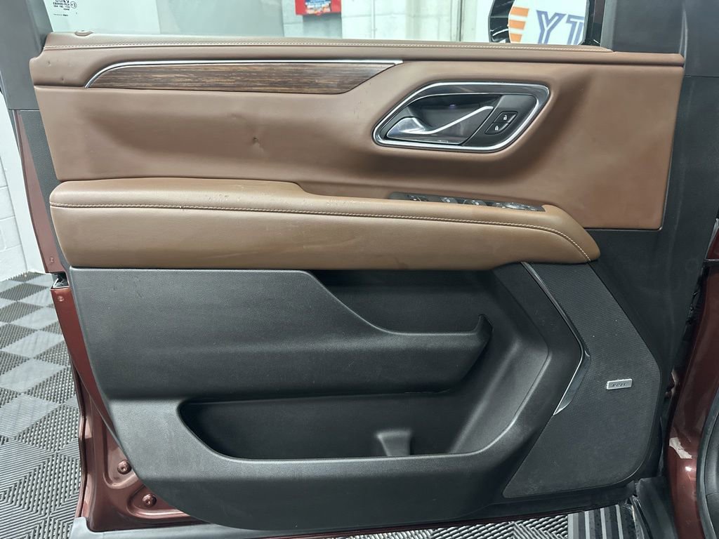 Used 2023 Chevrolet Suburban High Country image 17