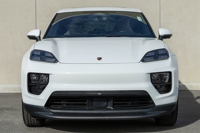 Used 2024 Porsche Macan 4 Electric image 2