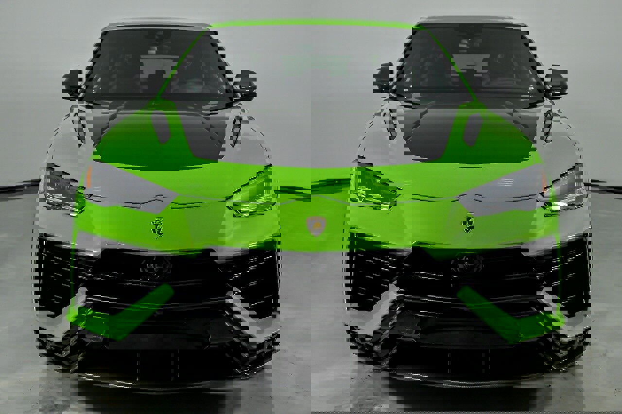 Used 2023 Lamborghini Urus Performante AWD/4WD image 5