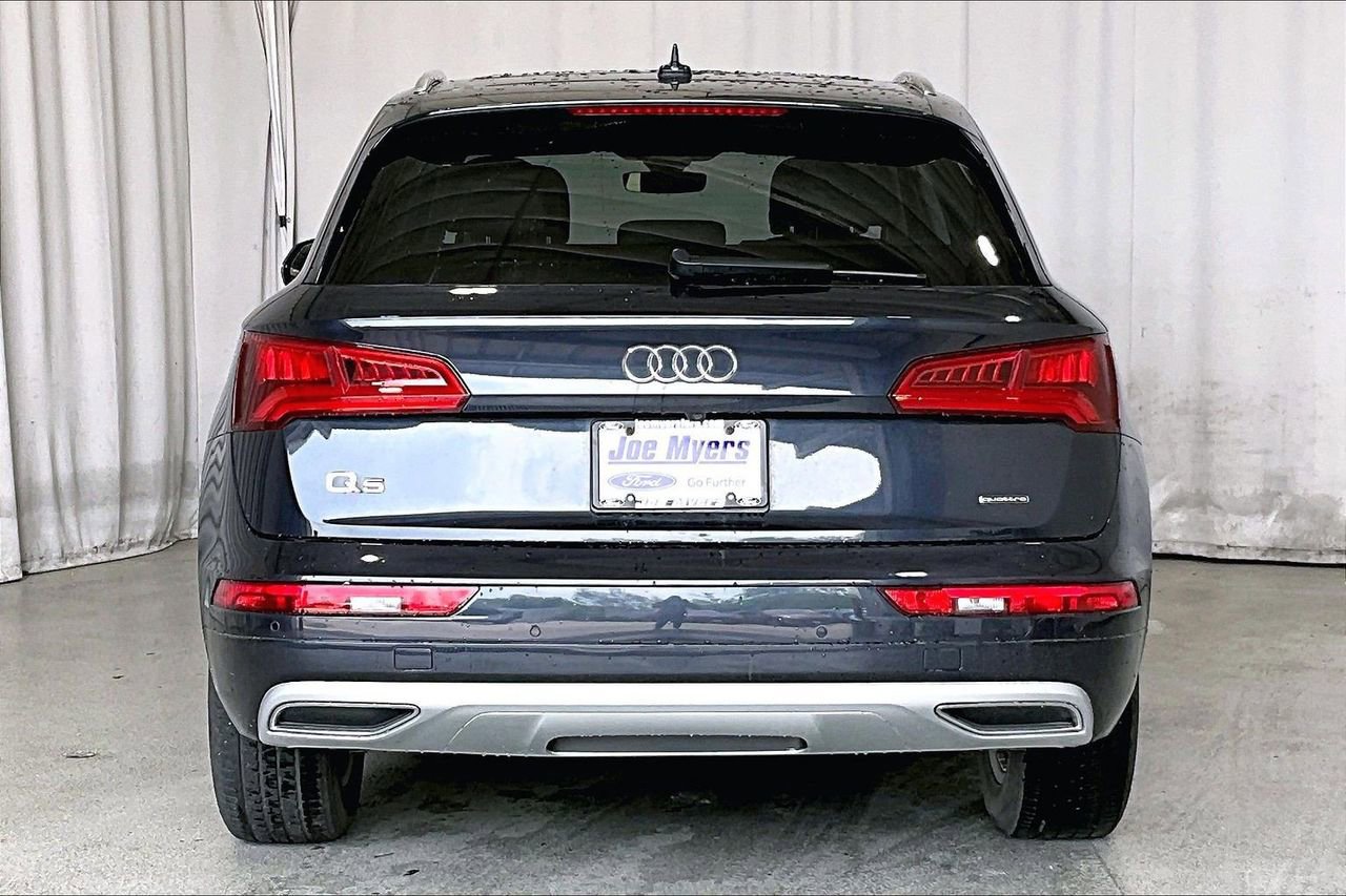 Used 2020 Audi Q5 2.0T Premium w/ Convenience Package AWD/4WD image 4