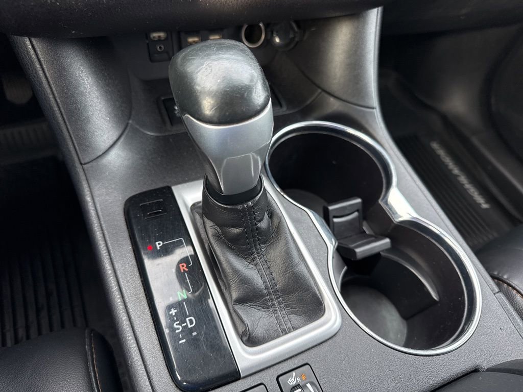 Used 2019 Toyota Highlander XLE image 19