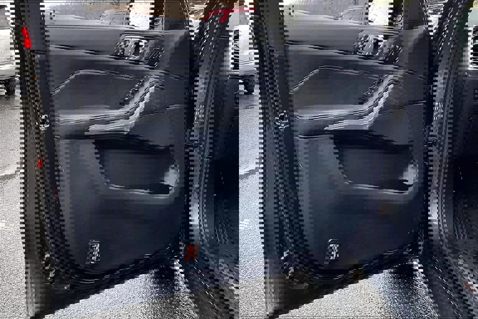 Used 2023 BMW X5 xDrive40i w/ Luxury Seating Package image 24