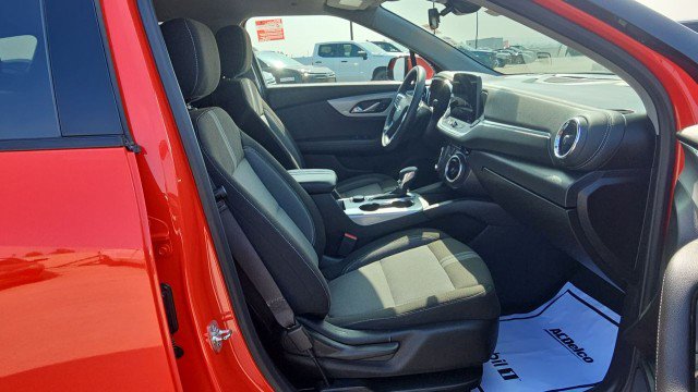 Used 2025 Chevrolet Blazer LT FWD image 27