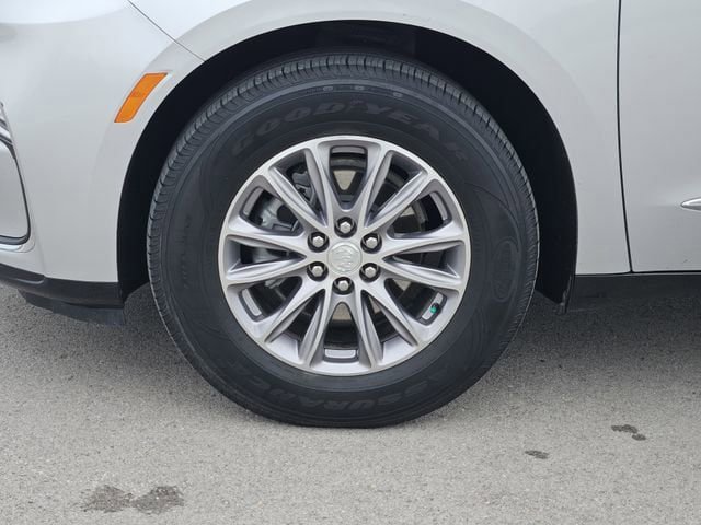 Used 2022 Buick Enclave Essence FWD image 12