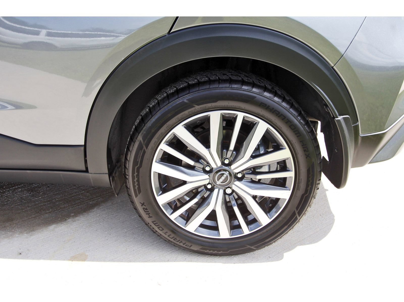 Certified 2023 Nissan Kicks SV FWD image 30