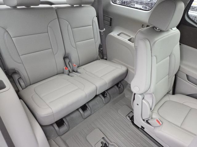 Certified 2023 GMC Acadia SLT w/ Technology Package image 32