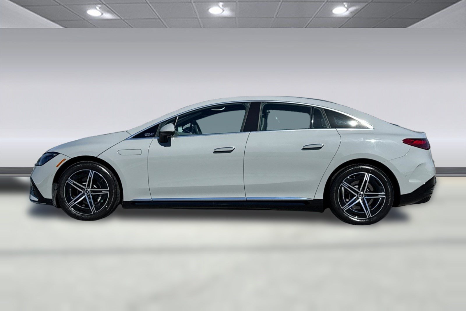 Certified 2023 Mercedes-Benz EQE 500 4MATIC Sedan image 2