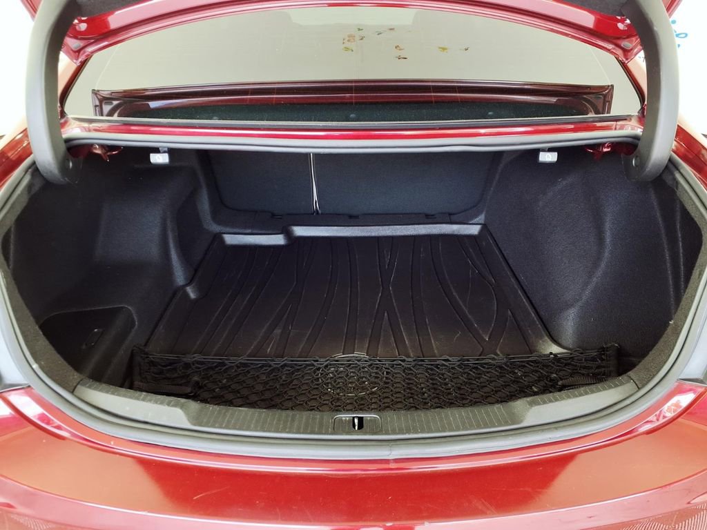 Used 2017 Buick LaCrosse Preferred image 11