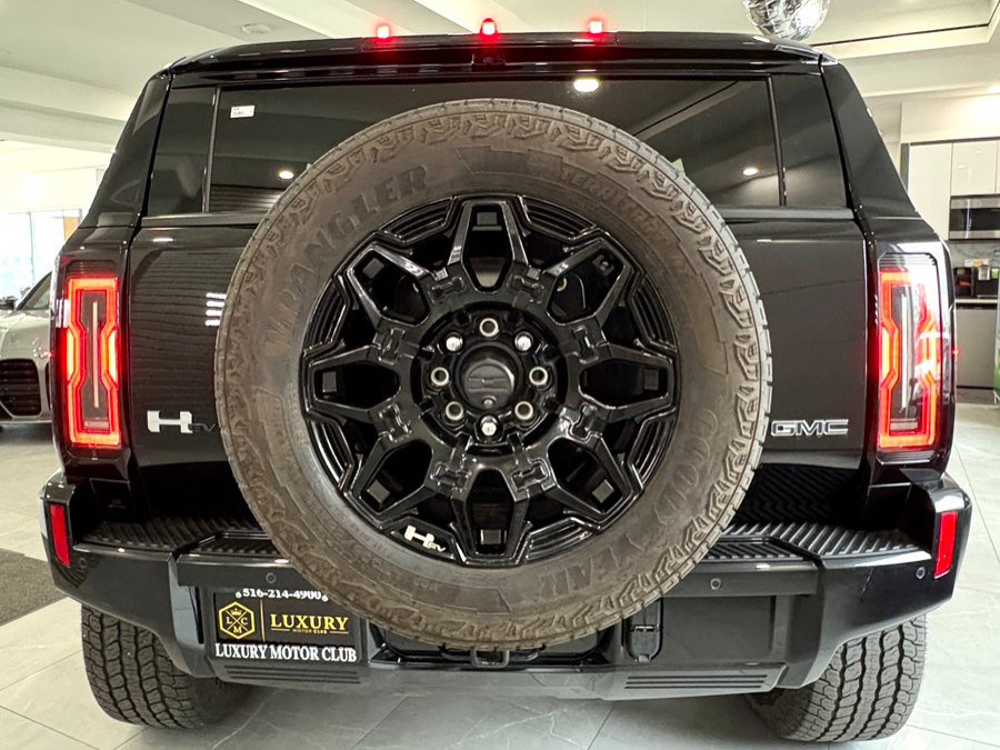 Used 2024 GMC Hummer EV 2X w/ LPO, Illumination Package image 6