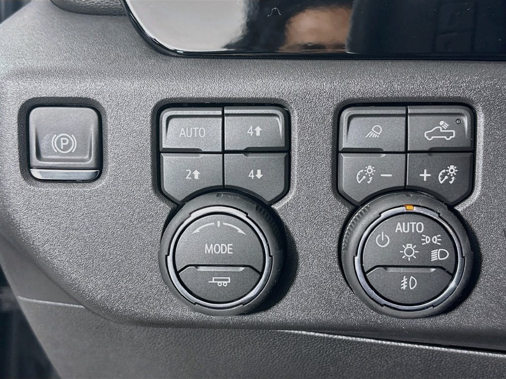 Certified 2026 Chevrolet Silverado 1500 LT Trail Boss AWD/4WD image 12