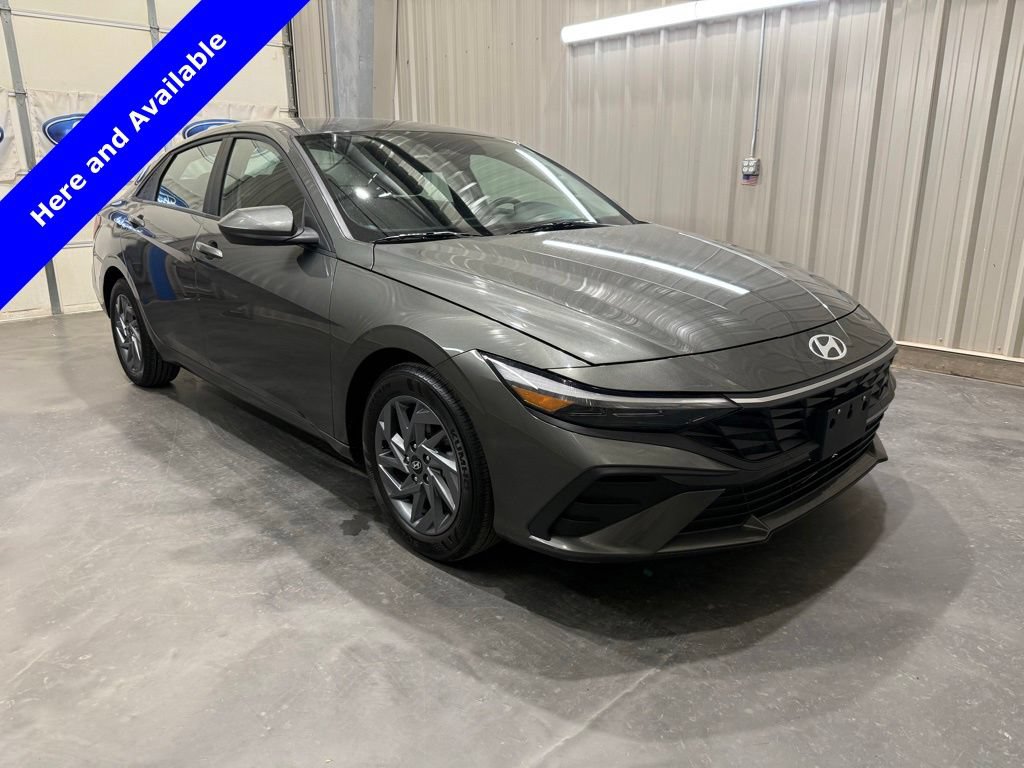 Used 2024 Hyundai Elantra SEL