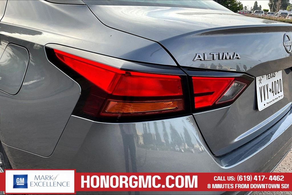 Used 2025 Nissan Altima 2.5 SV FWD image 22