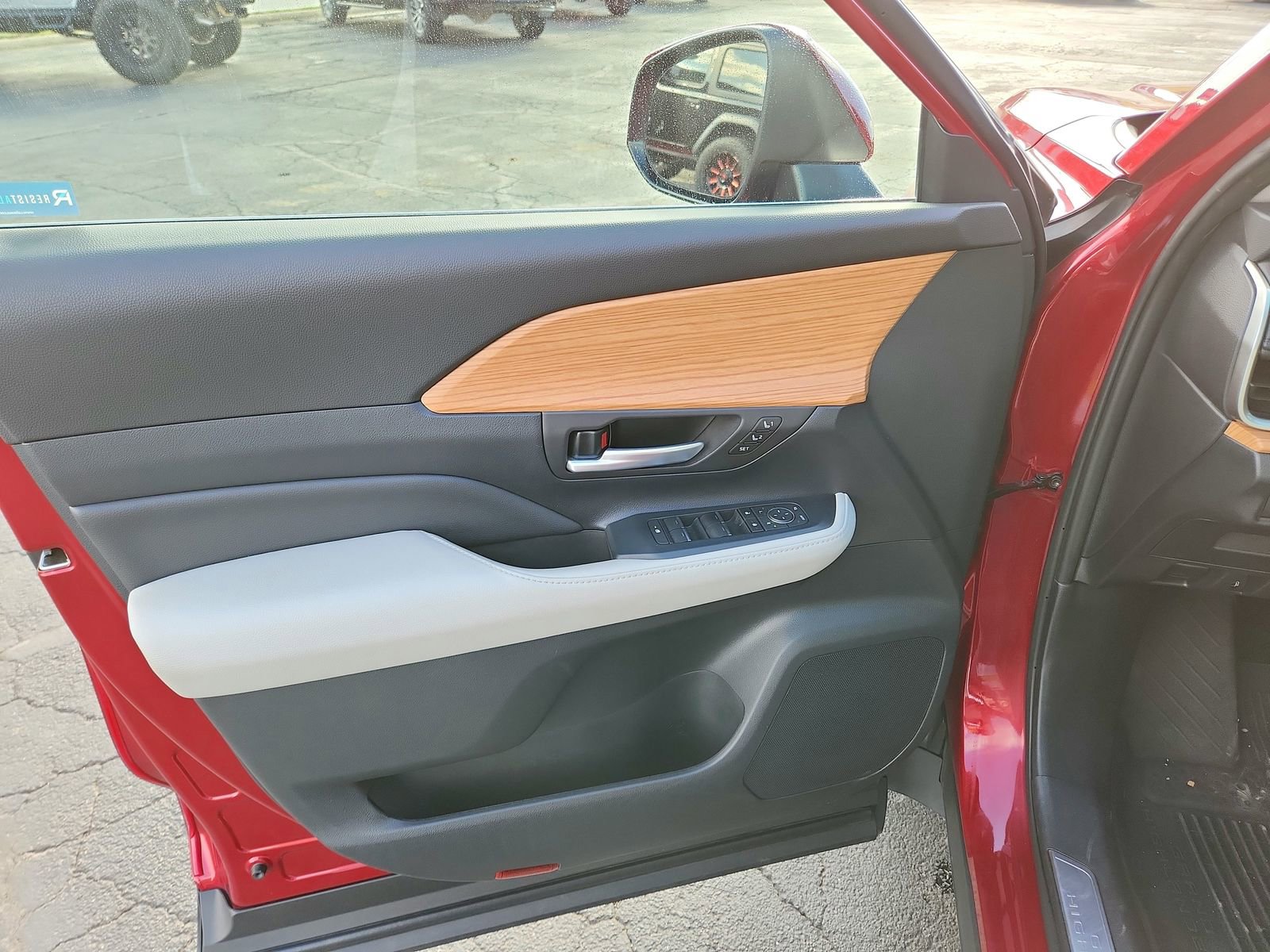 Used 2024 Toyota Grand Highlander Platinum image 21