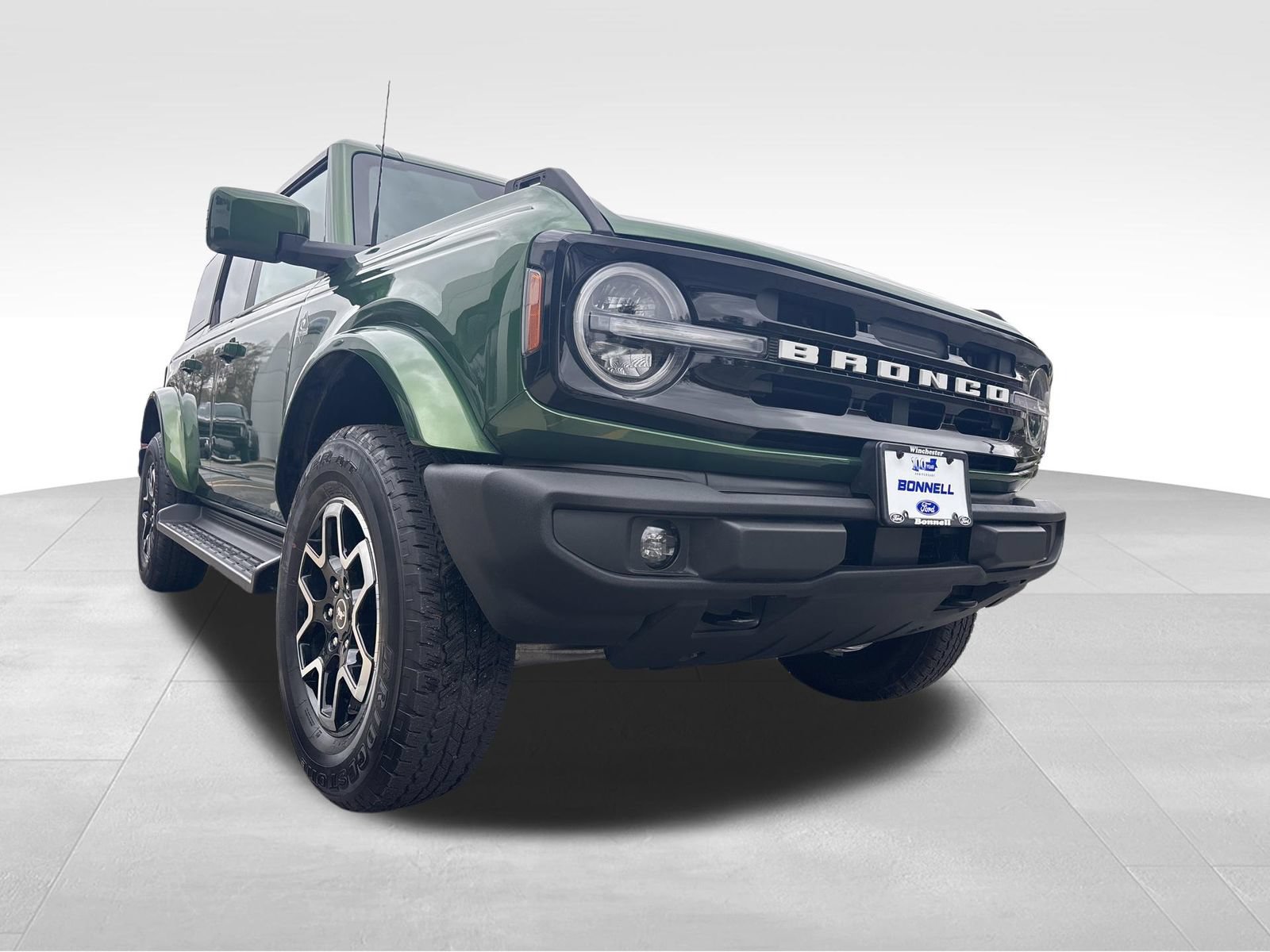 Used 2025 Ford Bronco Outer Banks AWD/4WD image 9