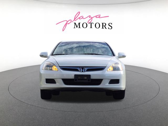 Used 2006 Honda Accord Hybrid Sedan image 2