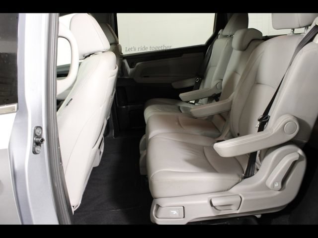Used 2018 Honda Odyssey Elite image 12