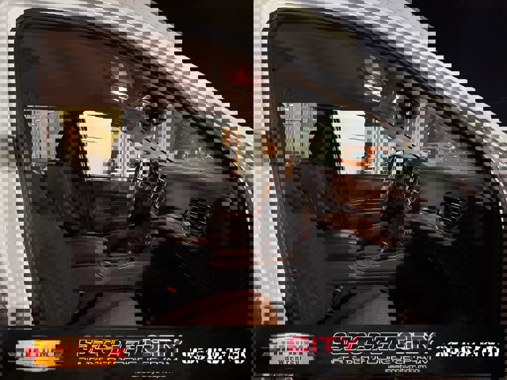 Used 2022 Dodge Durango SXT w/ Anodized Platinum Package image 12