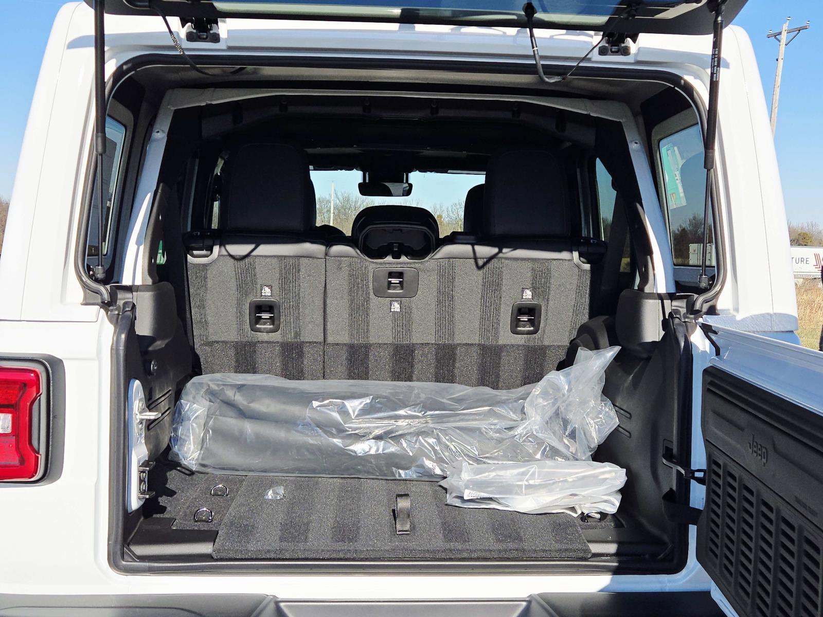 New 2026 Jeep Wrangler Unlimited Rubicon 392 image 14