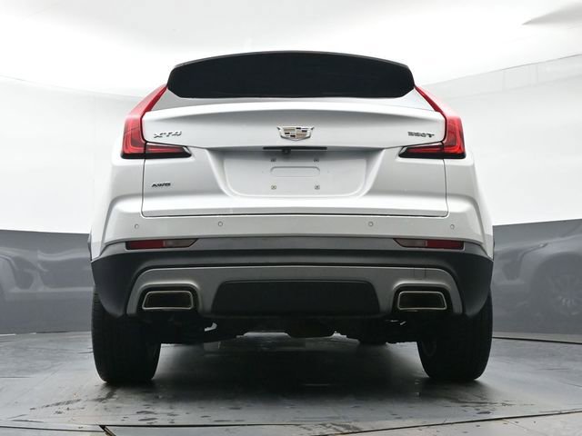 Used 2023 Cadillac XT4 Premium Luxury w/ Cold Weather Package AWD/4WD image 31
