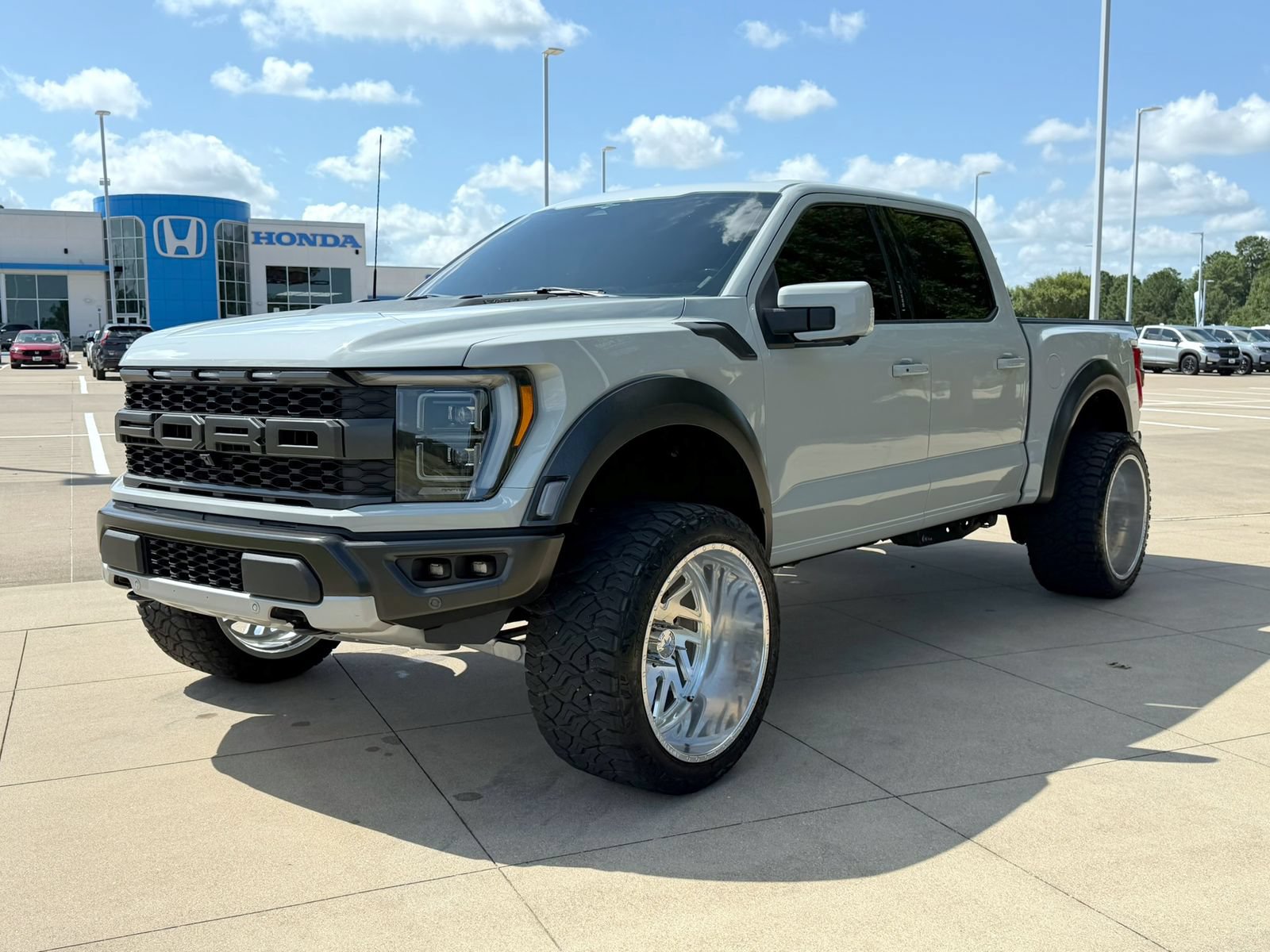 Used 2023 Ford F150 Raptor AWD/4WD image 3