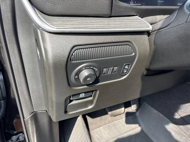 Used 2024 Jeep Wagoneer Series II w/ Rear Seat Video Group 1 AWD/4WD image 19