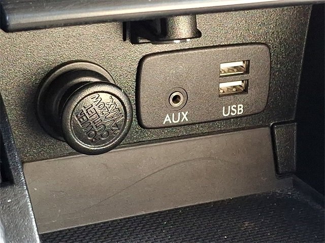 Used 2017 Subaru Outback 3.6R Limited image 25